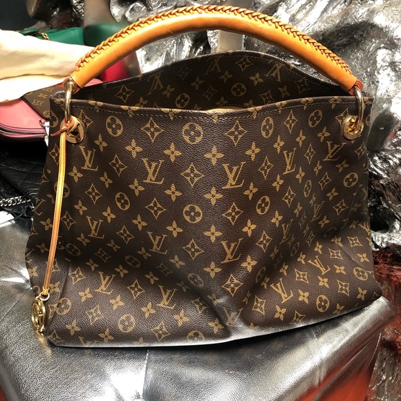 Louis Vuitton Artsy MM - Picture 8 of 14